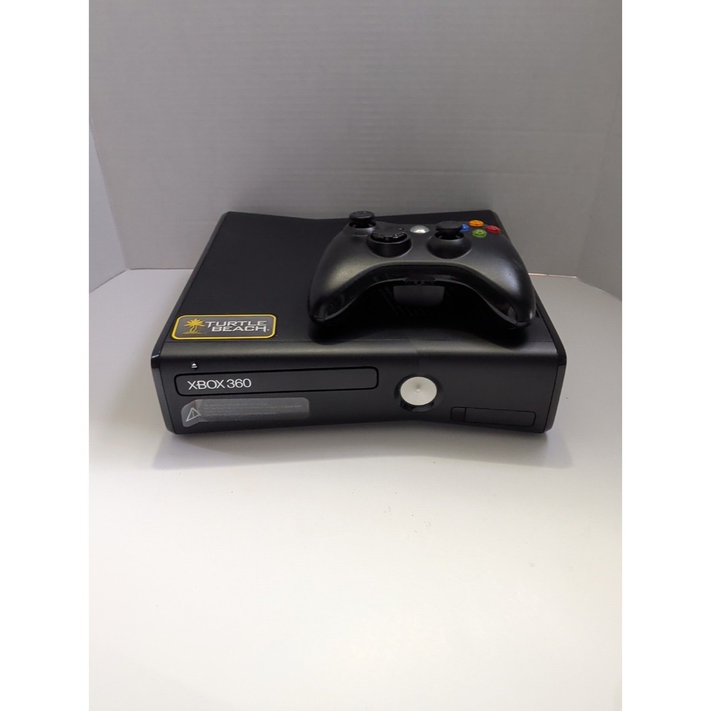 Microsoft Xbox 360 S Console Model 1439 Matte Black Bundle Controller Cables